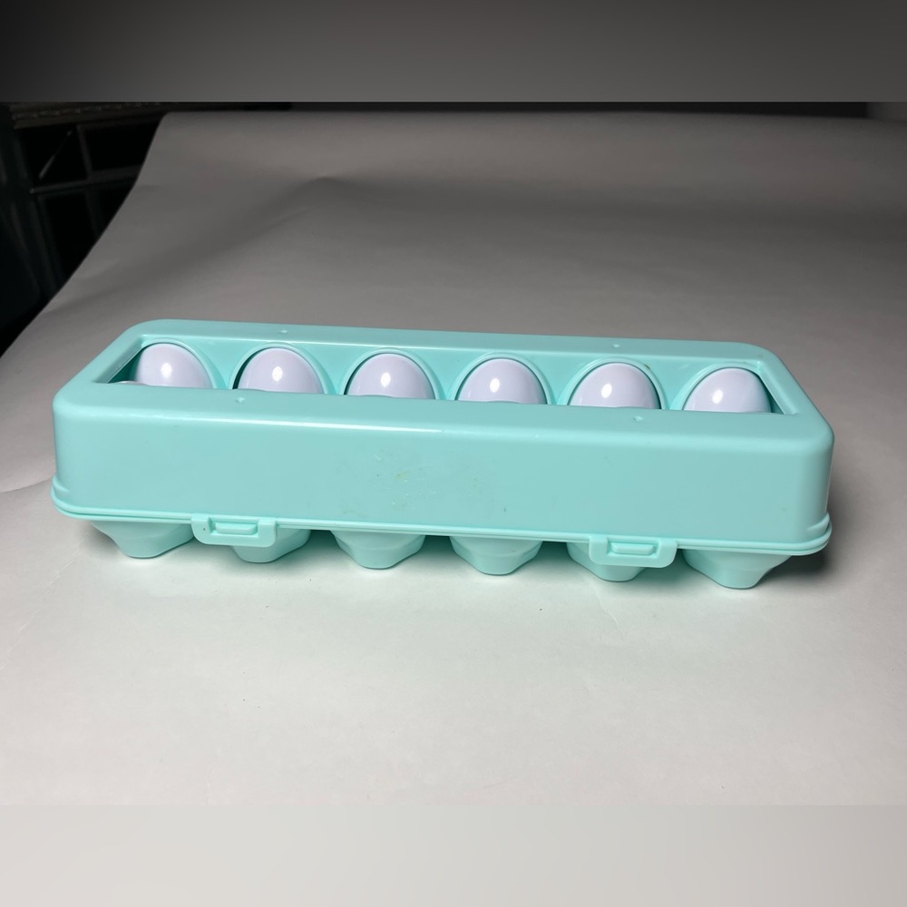 Kids 12 matching eggs shape & color sorter. Great for color & shape recognition - Picture 3 of 5